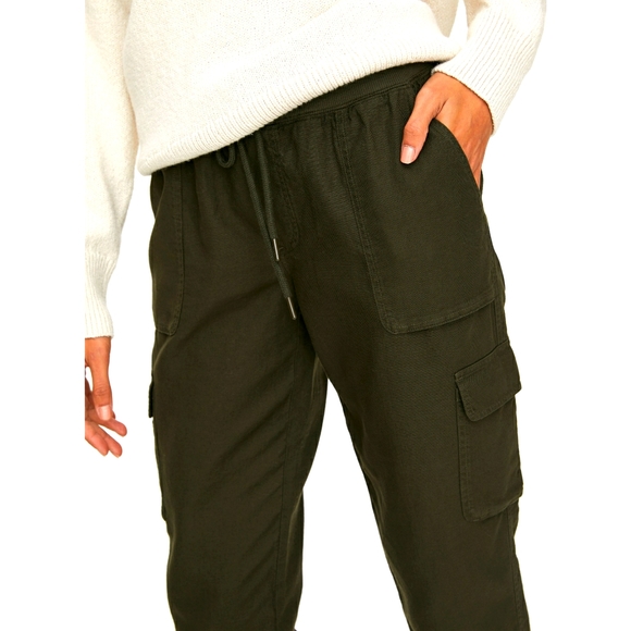 Aritzia Pants - 🎄 ARITZIA Community Pants